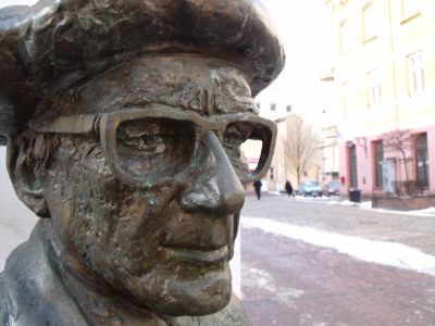 Pomnik Romana Brandstaettera w Tarnowie . Fot. Pz, CC BY-SA 4.0.