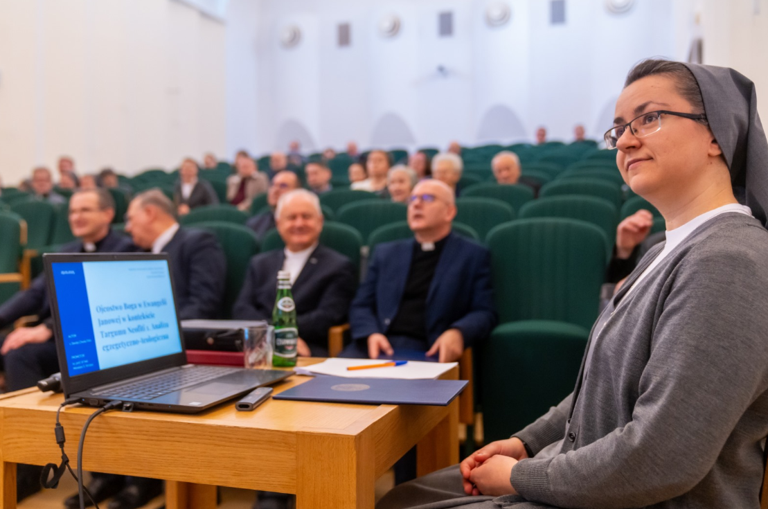 Suor%20Dorota%20Chwi%C5%82a%20ha%20difeso%20la%20prima%20tesi%20di%20dottorato%20nella%20storia%20dell'Istituto%20di%20Studi%20Biblici%20dell'Universit%C3%A0%20Cattolica%20di%20Lublino%20(KUL%201)