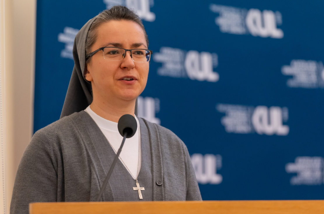 Suor%20Dorota%20Chwi%C5%82a%20ha%20difeso%20la%20prima%20tesi%20di%20dottorato%20nella%20storia%20dell'Istituto%20di%20Studi%20Biblici%20dell'Universit%C3%A0%20Cattolica%20di%20Lublino%20(KUL%202)